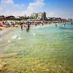 Sea View Apartments, Torrevieja, La Mata Apartament *