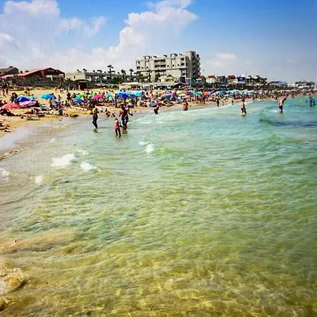 Sea View Apartments, Torrevieja, La Mata Apartment *