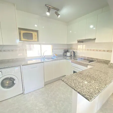 Sea View Apartments, Torrevieja, La Mata Торевьиа