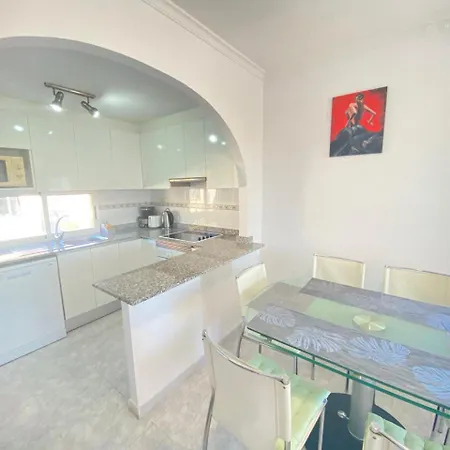 Apartamento Sea View Apartments, Torrevieja, La Mata Torrevieja