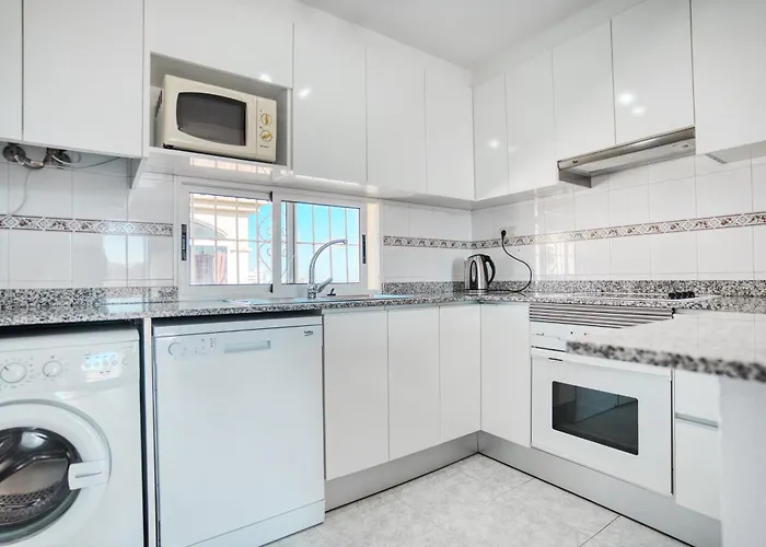 Sea View Apartments, Torrevieja, La Mata Apartment *